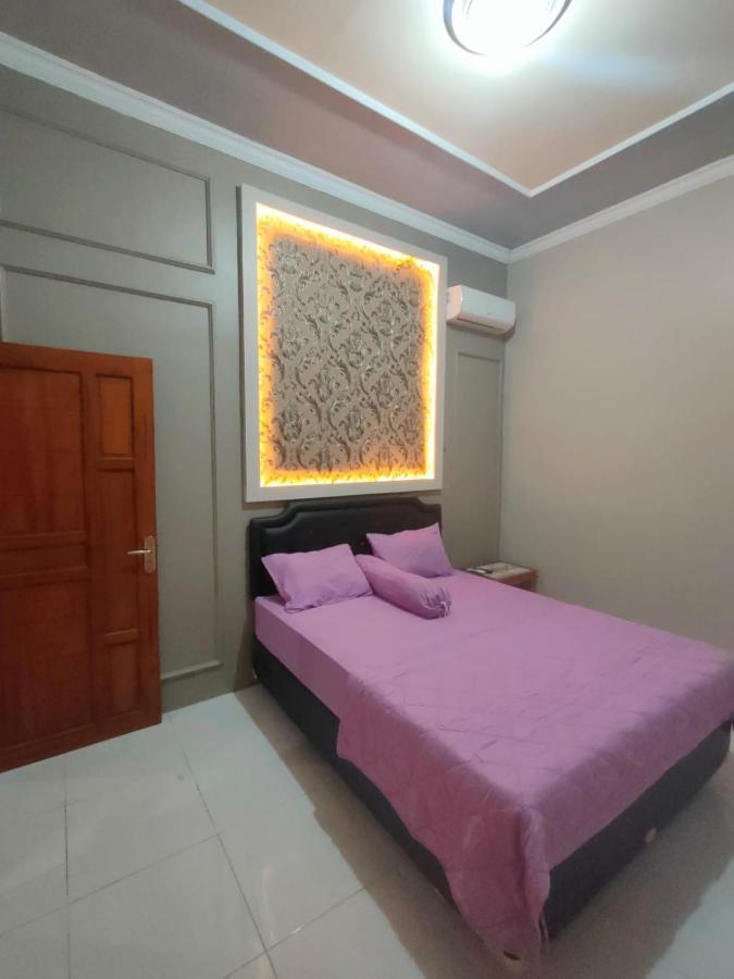 Cahaya Homestay Magelang Buitenkant foto