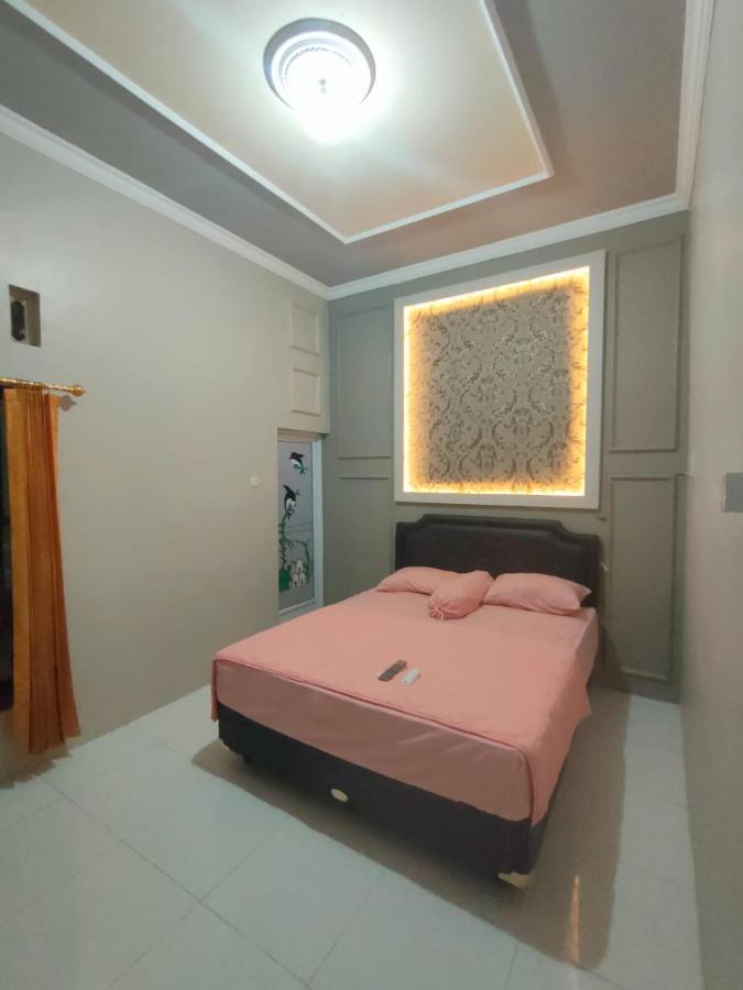 Cahaya Homestay Magelang Buitenkant foto