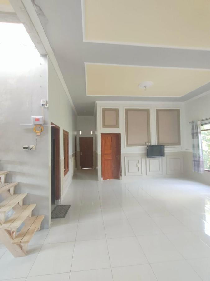 Cahaya Homestay Magelang Buitenkant foto