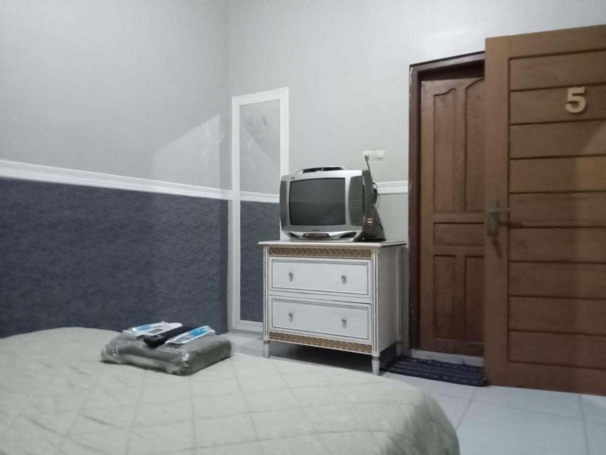 Cahaya Homestay Magelang Buitenkant foto