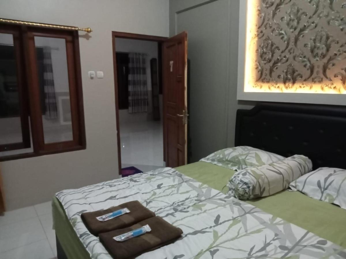 Cahaya Homestay Magelang Buitenkant foto