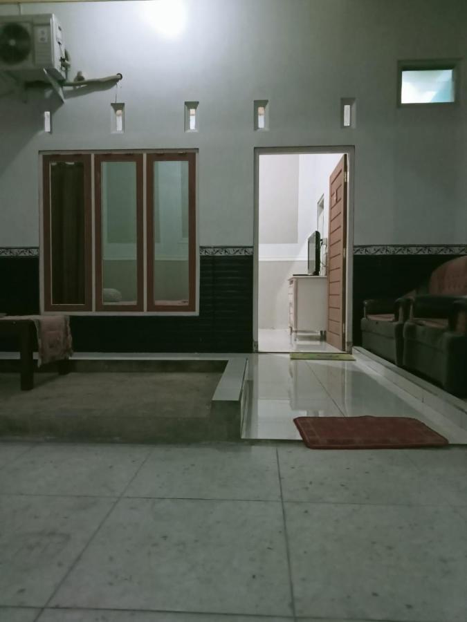 Cahaya Homestay Magelang Buitenkant foto